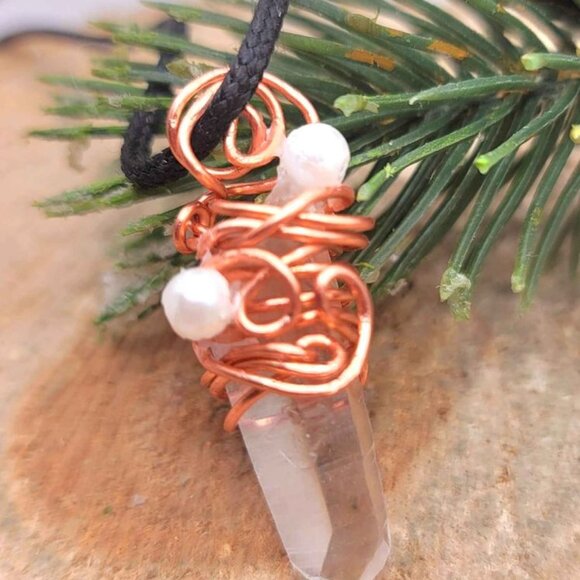 Beautiful Nature Tibet Himalayan Lemurian Crystal Point Pendant Necklace - Picture 6 of 10